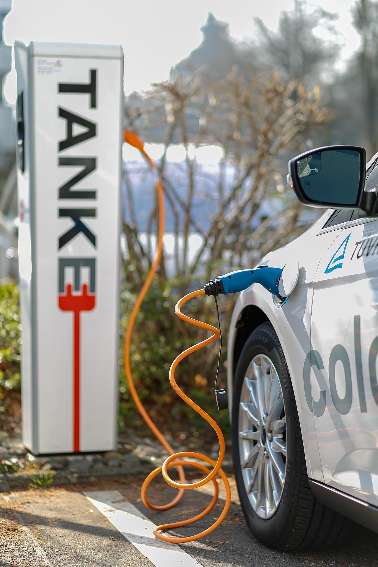 Coche eléctrico: cómo funciona y a quién le conviene de verdad